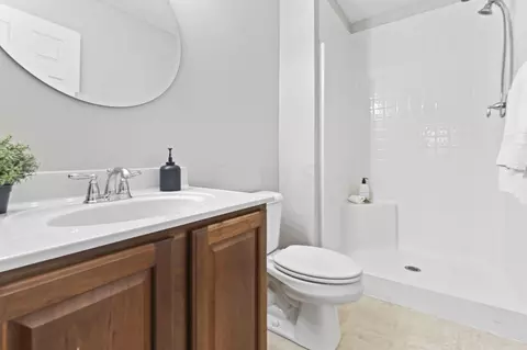 Bath - 155 Heathermere Loop, Galena, OH 43021 photo 2 of 4