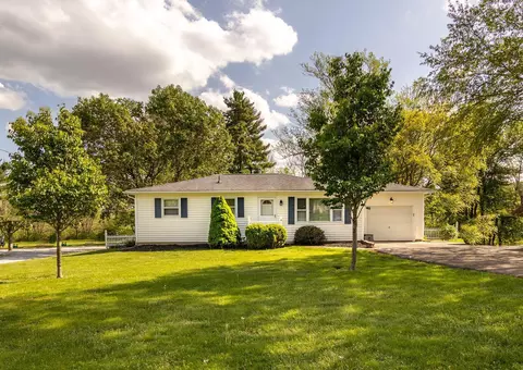 1637 Rainbow Dr NE, Lancaster, OH 43130