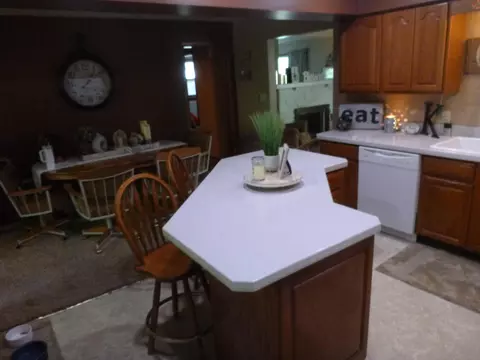 Kitchen - 751 Fieldson Dr, Heath, OH 43056 photo 2 of 3