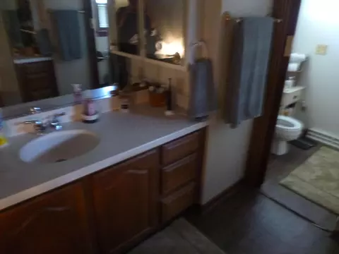Bath - 751 Fieldson Dr, Heath, OH 43056 photo 2 of 2