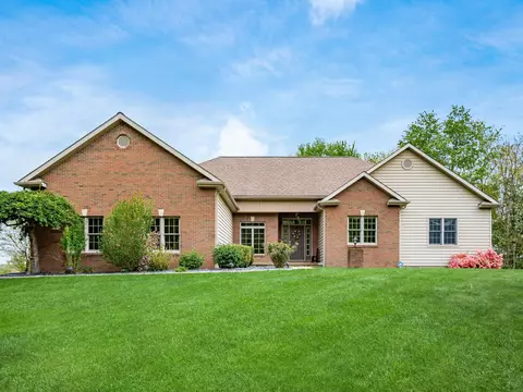 2710 Red Fox, Duncan Falls, OH 43734