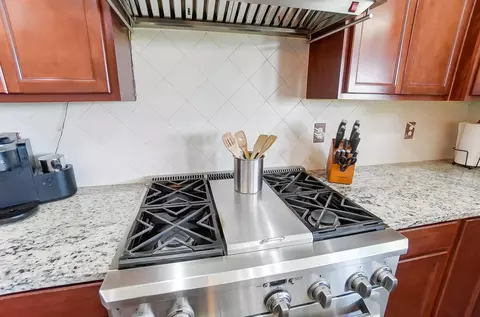 Kitchen - 13 Buckeye Dr, Middletown, OH 45044 photo 6 of 9