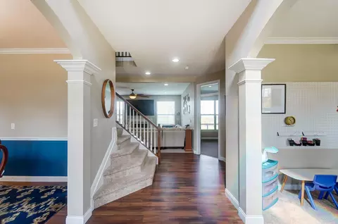 Entry Way - 13 Buckeye Dr, Middletown, OH 45044 photo 3 of 11