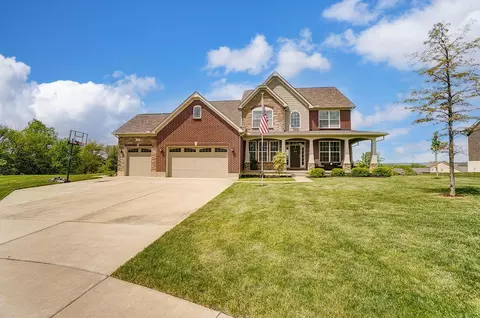 Exterior - 13 Buckeye Dr, Middletown, OH 45044 photo 6 of 23