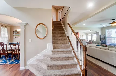 Entry Way - 13 Buckeye Dr, Middletown, OH 45044 photo 8 of 11