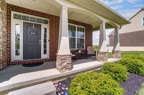 Exterior - 13 Buckeye Dr, Middletown, OH 45044 photo 9 of 23