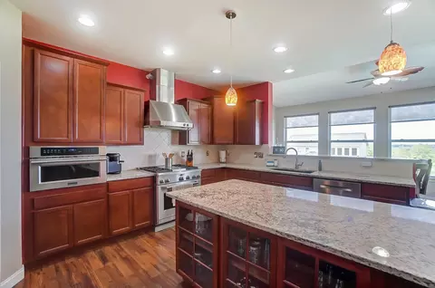 Kitchen - 13 Buckeye Dr, Middletown, OH 45044 photo 3 of 9