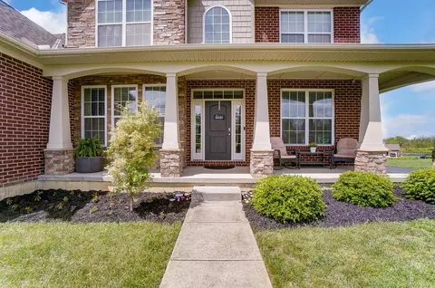 Exterior - 13 Buckeye Dr, Middletown, OH 45044 photo 8 of 23
