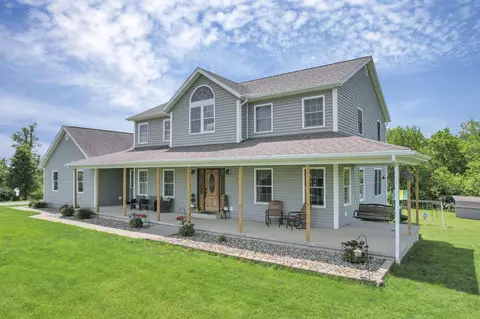 3483 Cooper Rd, Cumberland, OH 43732