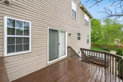 Exterior - 111 Cherry Tree Ct, Delaware, OH 43015 photo 13 of 19