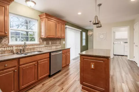 Kitchen - 111 Cherry Tree Ct, Delaware, OH 43015 photo 4 of 6