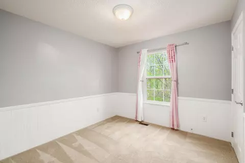 Bedroom - 111 Cherry Tree Ct, Delaware, OH 43015 photo 2 of 5