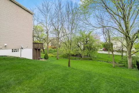 Exterior - 111 Cherry Tree Ct, Delaware, OH 43015 photo 3 of 19