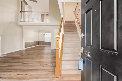 Entry Way - 111 Cherry Tree Ct, Delaware, OH 43015 photo 1 of 7