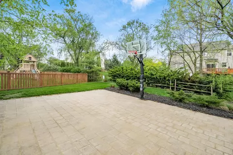 Exterior - 111 Cherry Tree Ct, Delaware, OH 43015 photo 5 of 19