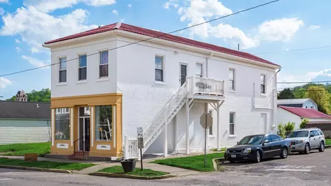 501 Main St, Dresden, OH 43821 photo 3