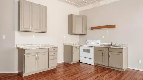 501 Main St, Dresden, OH 43821 photo 8