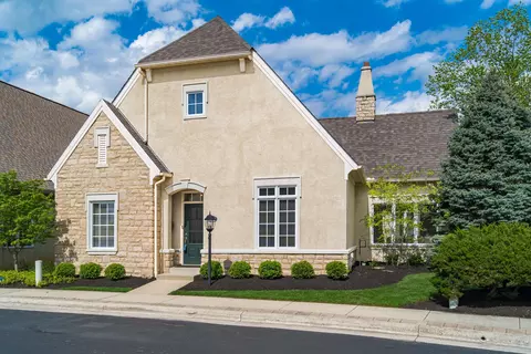 9841 Kingston Cir, Powell, OH 43065