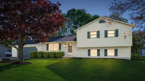 105 A K Wilson Dr, Somerset, OH 43783
