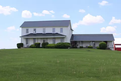 16073 State Route 41, Jeffersonville, OH 43128