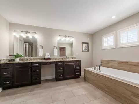 Bath - 3640 Switchgrass Ct, Hilliard, OH 43026 photo 6 of 8