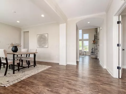 Entry Way - 3640 Switchgrass Ct, Hilliard, OH 43026 photo 1 of 4