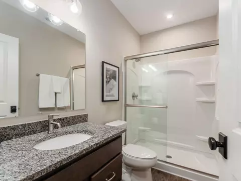 Bath - 3640 Switchgrass Ct, Hilliard, OH 43026 photo 2 of 8