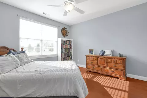 Bedroom - 6035 Eiger Dr, Columbus, OH 43213 photo 2 of 6