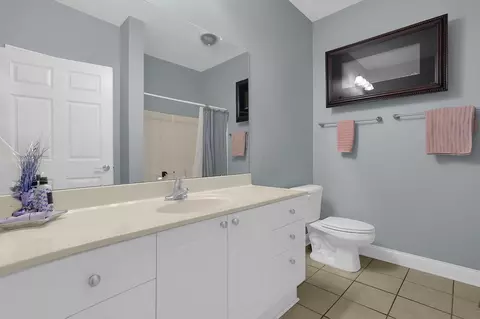 Bath - 6035 Eiger Dr, Columbus, OH 43213 photo 1 of 5