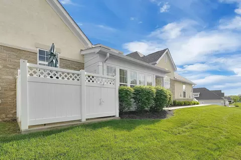 Exterior - 6035 Eiger Dr, Columbus, OH 43213 photo 7 of 8