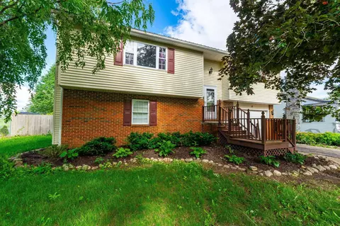 17 Maple St, Richwood, OH 43344