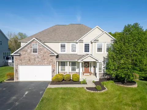 225 Crimson Dr, Newark, OH 43055
