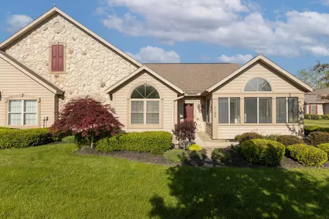 8792 Linksway Dr, Powell, OH 43065