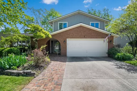 7602 Surreygate Ct, Columbus, OH 43235