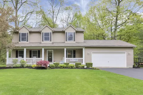 69 Lookout Ln, Pataskala, OH 43062