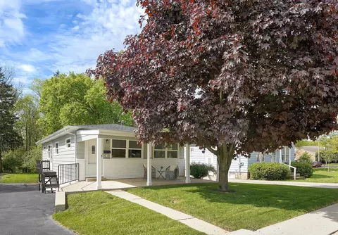 339 W Main St, West Jefferson, OH 43162