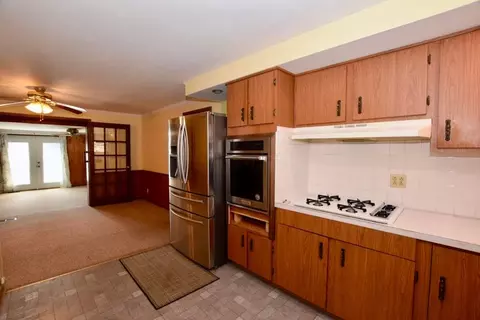 Kitchen - 238 Edgefield Blvd, Marion, OH 43302 photo 2 of 2