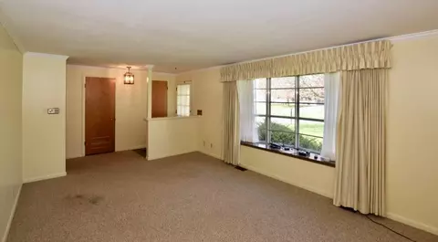 Living - 238 Edgefield Blvd, Marion, OH 43302 photo 1 of 4