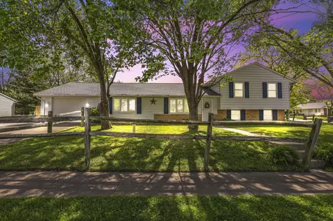 2066 W Mulberry St, Lancaster, OH 43130
