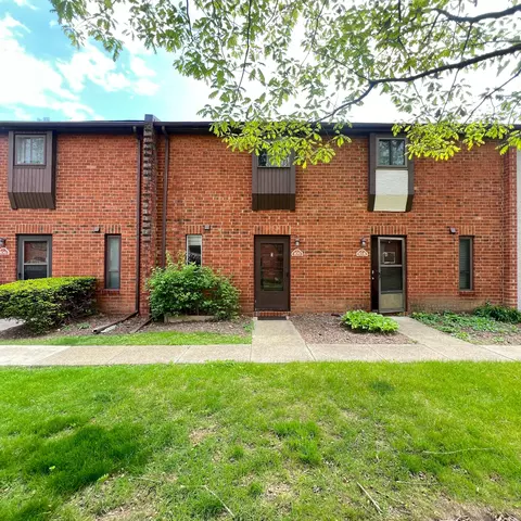 105 Lancelot Ln, Westerville, OH 43081