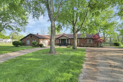 Exterior - 6751 Feder Rd, Galloway, OH 43119 photo 4 of 16