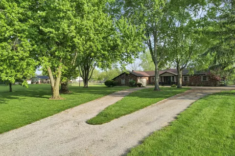 Exterior - 6751 Feder Rd, Galloway, OH 43119 photo 5 of 16