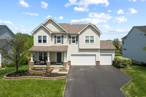 160 Balsam Dr, Pickerington, OH 43147