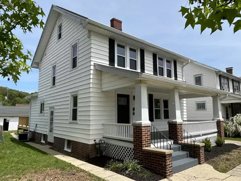 537 E 6th Ave, Lancaster, OH 43130 photo 2