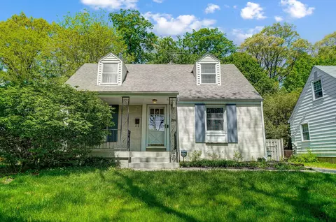 586 Blenheim Rd, Columbus, OH 43214