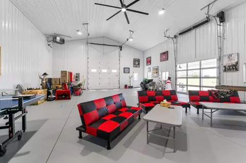 Living - 623 Brindle Rd, Ostrander, OH 43061 photo 5 of 6