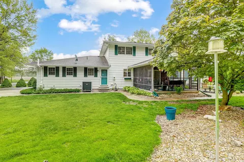 Exterior - 1807 E River Rd, Marion, OH 43302 photo 5 of 13