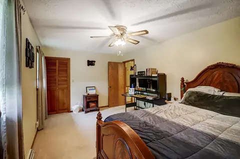 Bedroom - 1807 E River Rd, Marion, OH 43302 photo 7 of 7