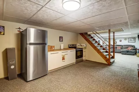 Kitchen - 1807 E River Rd, Marion, OH 43302 photo 7 of 7