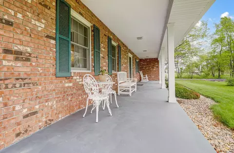 Exterior - 1807 E River Rd, Marion, OH 43302 photo 4 of 13